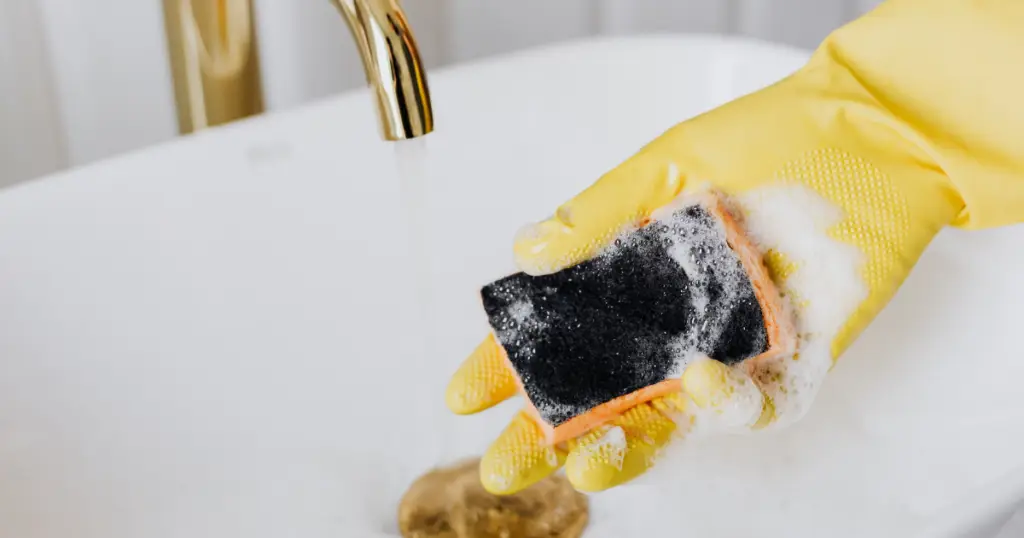 Can drain cleaner damage pipes