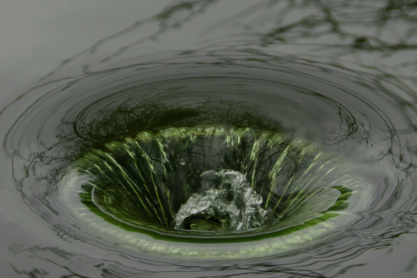 Can drain cleaner damage pipes